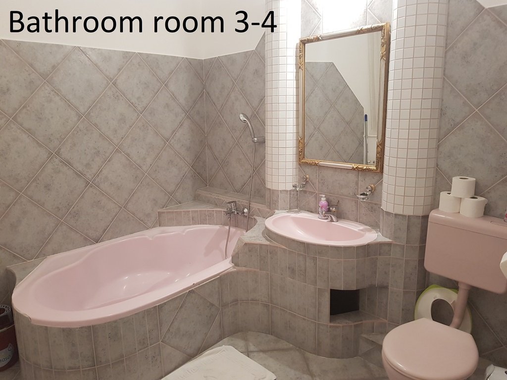 015-bathroom-room-3-4-20190624_205559