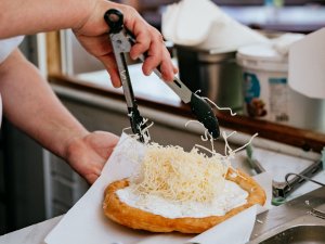 Hajdúszoboszló - Fürdőkomplexum - Vendéglátás - Strand - lángos