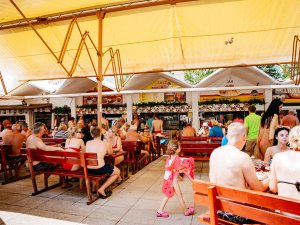 Hajdúszoboszló - Fürdőkomplexum - Vendéglátás - Strand - Pavilonsor