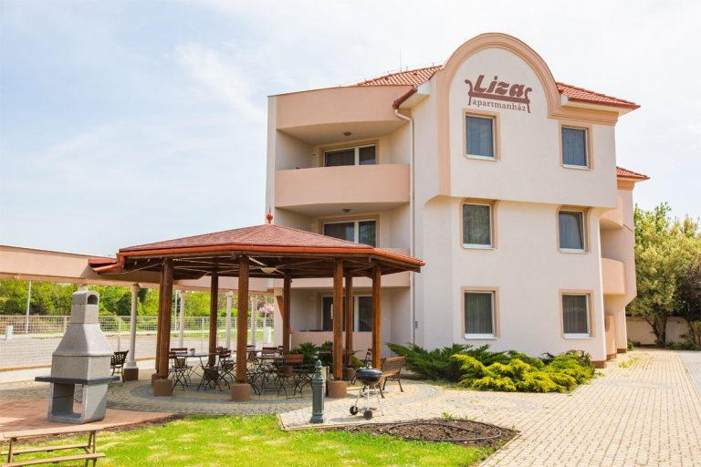 Liza Apartments